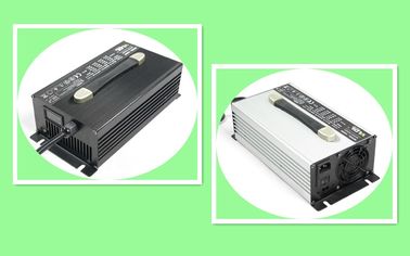 15 أمبير 60 فولت LiFePO4 Battery Charger 4.5 KG Fast Charging For Lithium Batteries