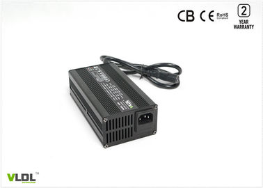48V 4A الكهربائية الذكية بطارية دراجة نارية شاحن ماكس الجهد 54.6V / 58.4V